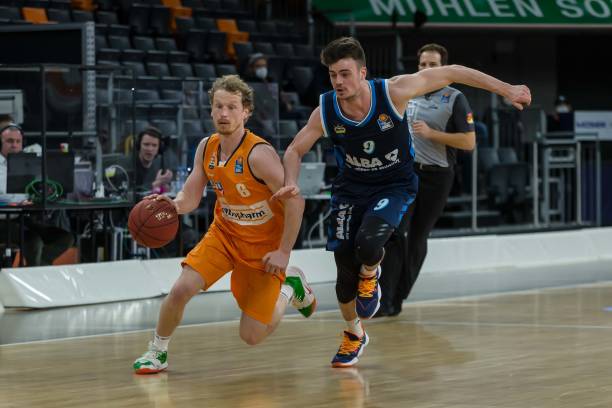 同构成了他 同构成了他